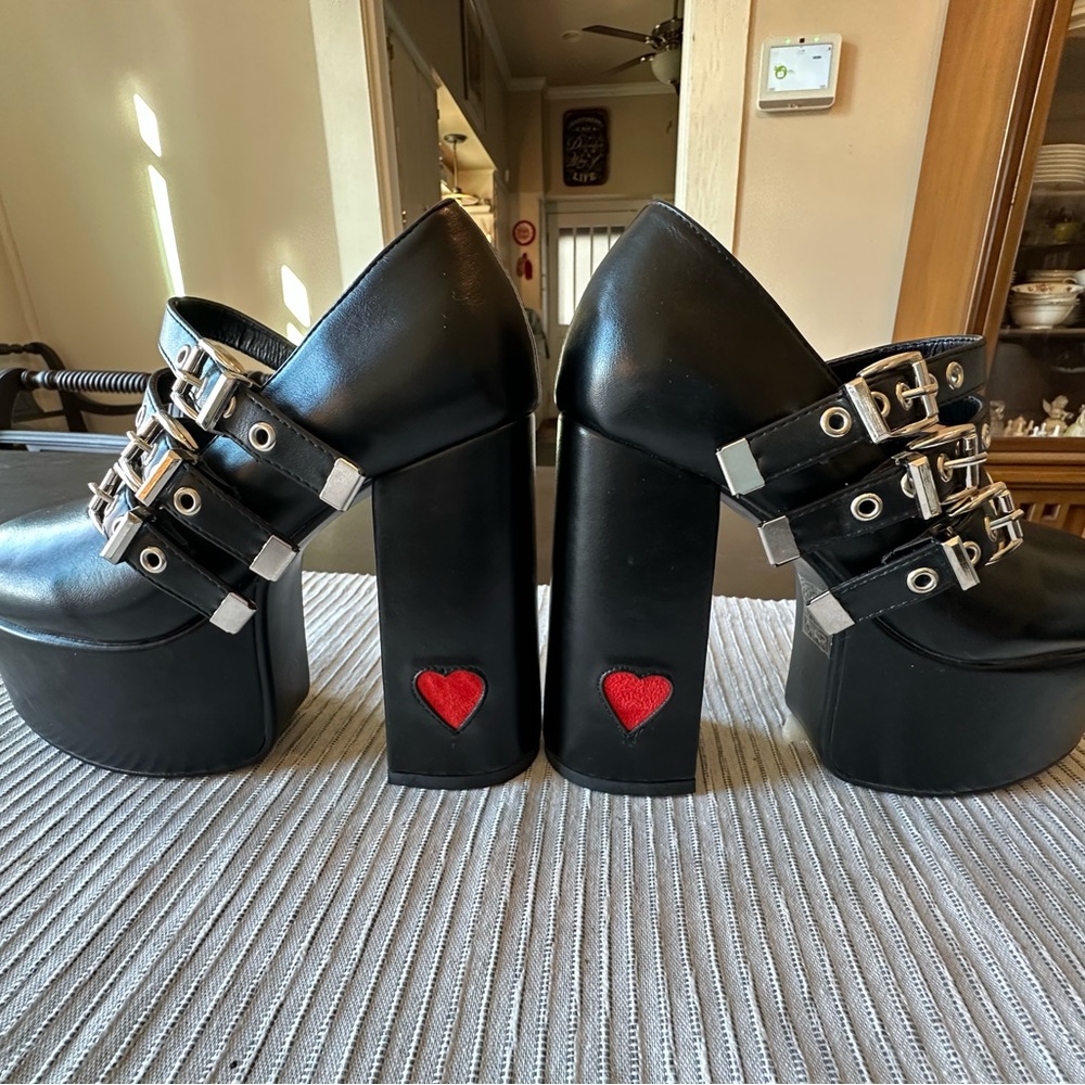 Lamoda Black Triple-Strap Platform Mary Jane Heels